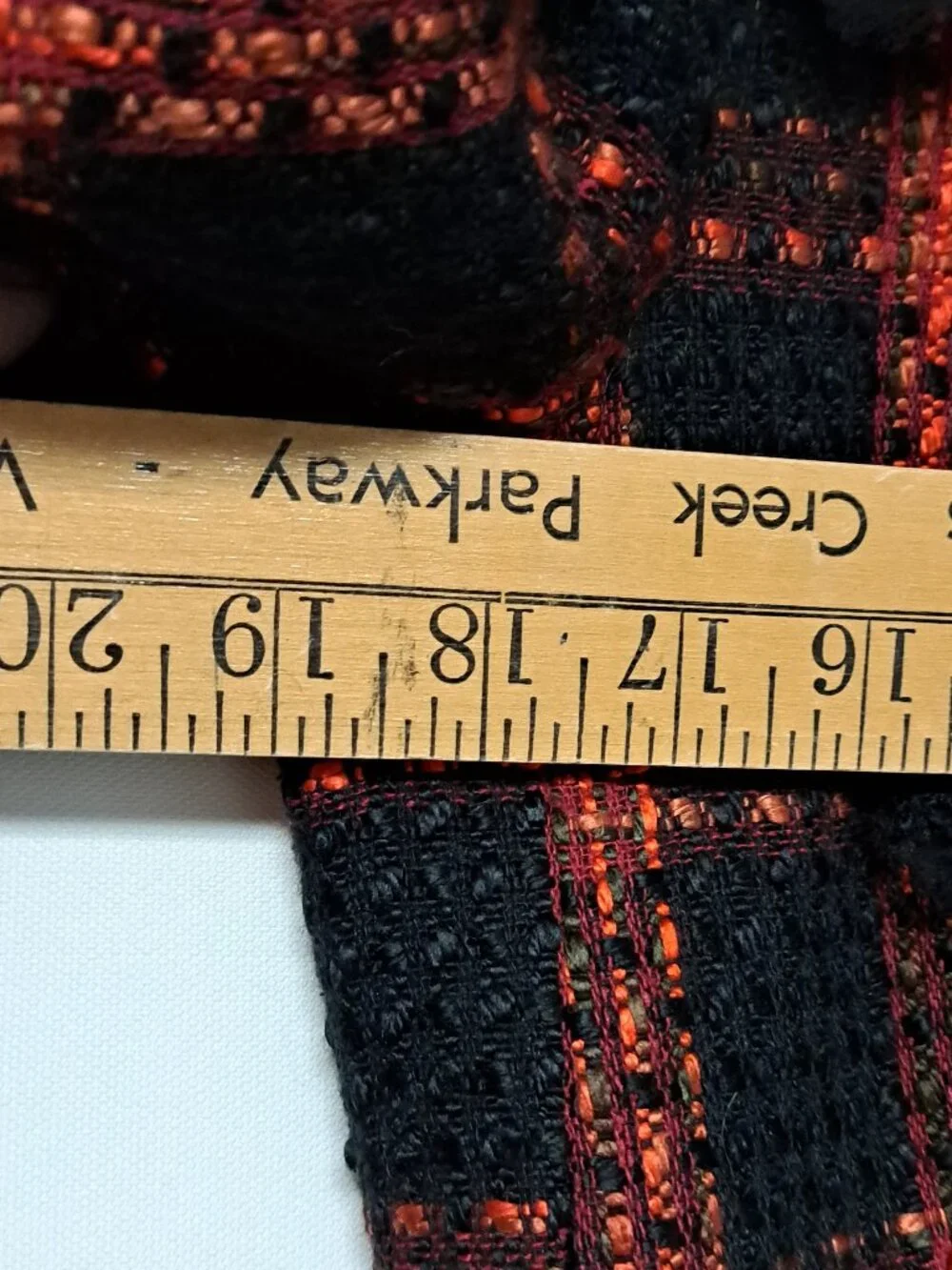 FABULOUS WDNY RED & BLACK PLAID LONG WINTER COAT LADIES SIZE 8 ACRYLIC SILK